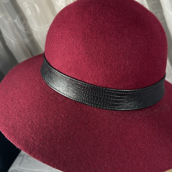 Bebe Burgundy Wine Wool Felt Wide Brim Fedora Hat Women's One Size - Picture 11 of 14